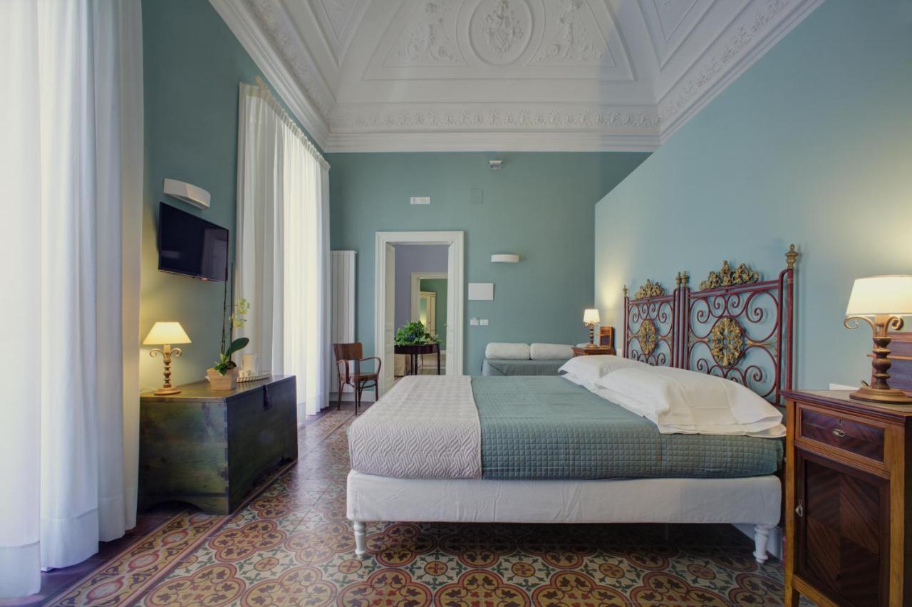 Palazzo Pastura B&B And Apartments Catania Exterior photo